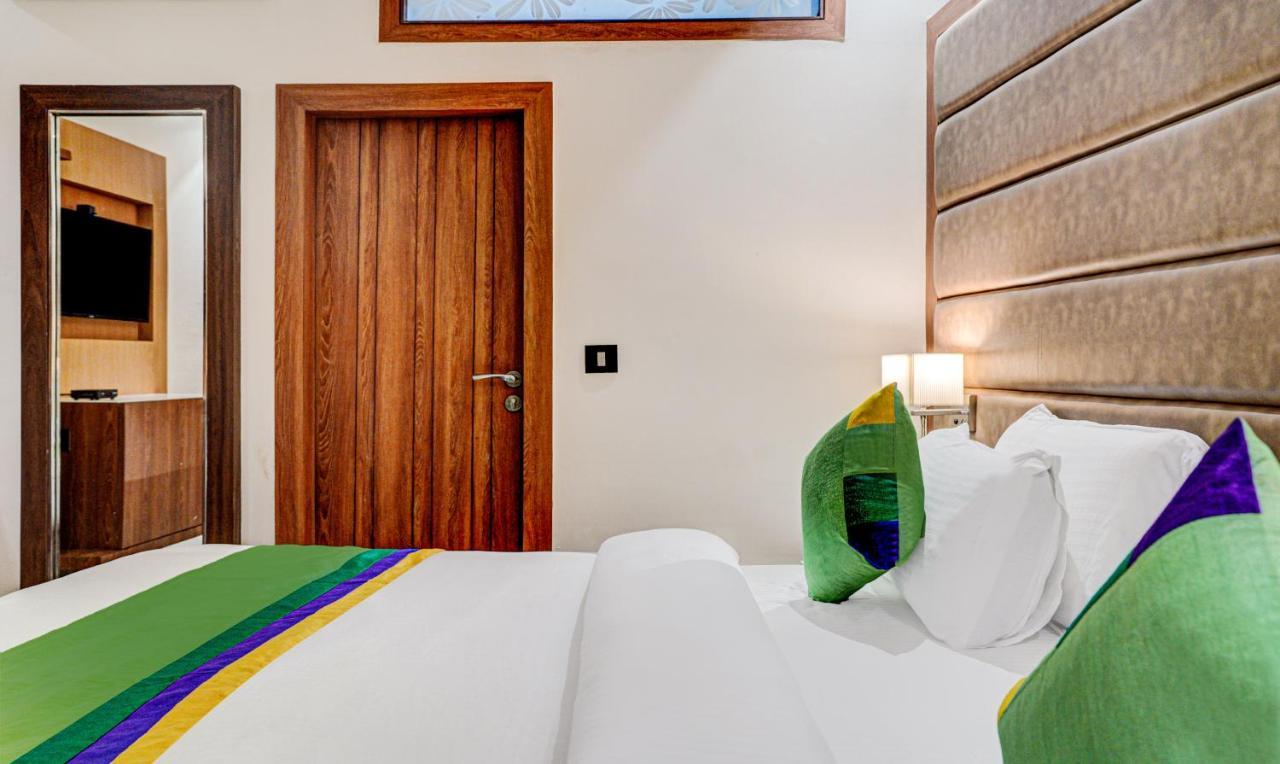 Hotel Sun Grand Dehradun Esterno foto