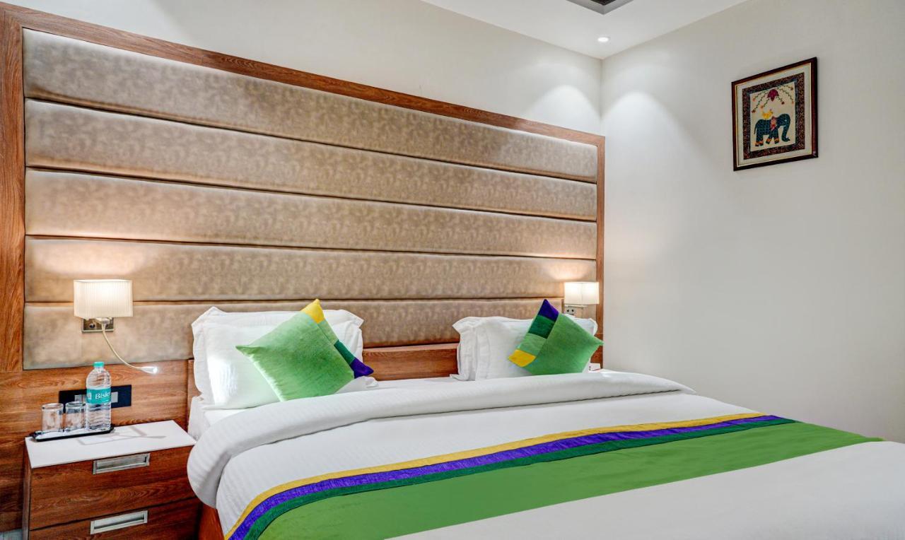 Hotel Sun Grand Dehradun Esterno foto